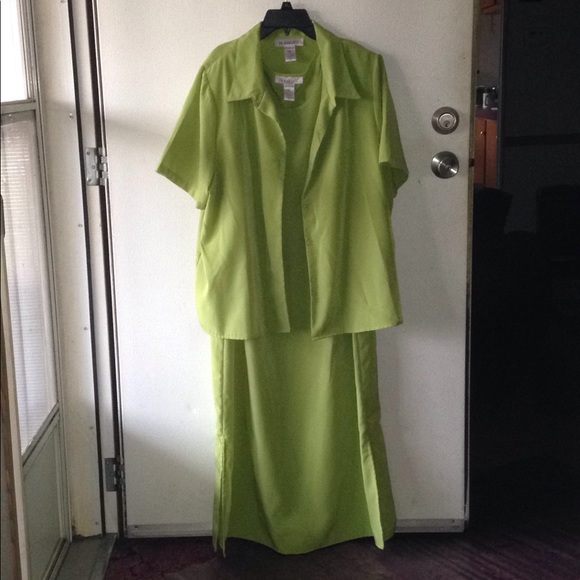 2 Piece Lime Green Dress - Picture 1 of 4